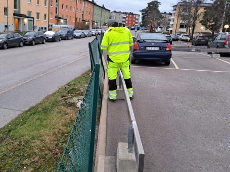 Reparation av stängsel och staket